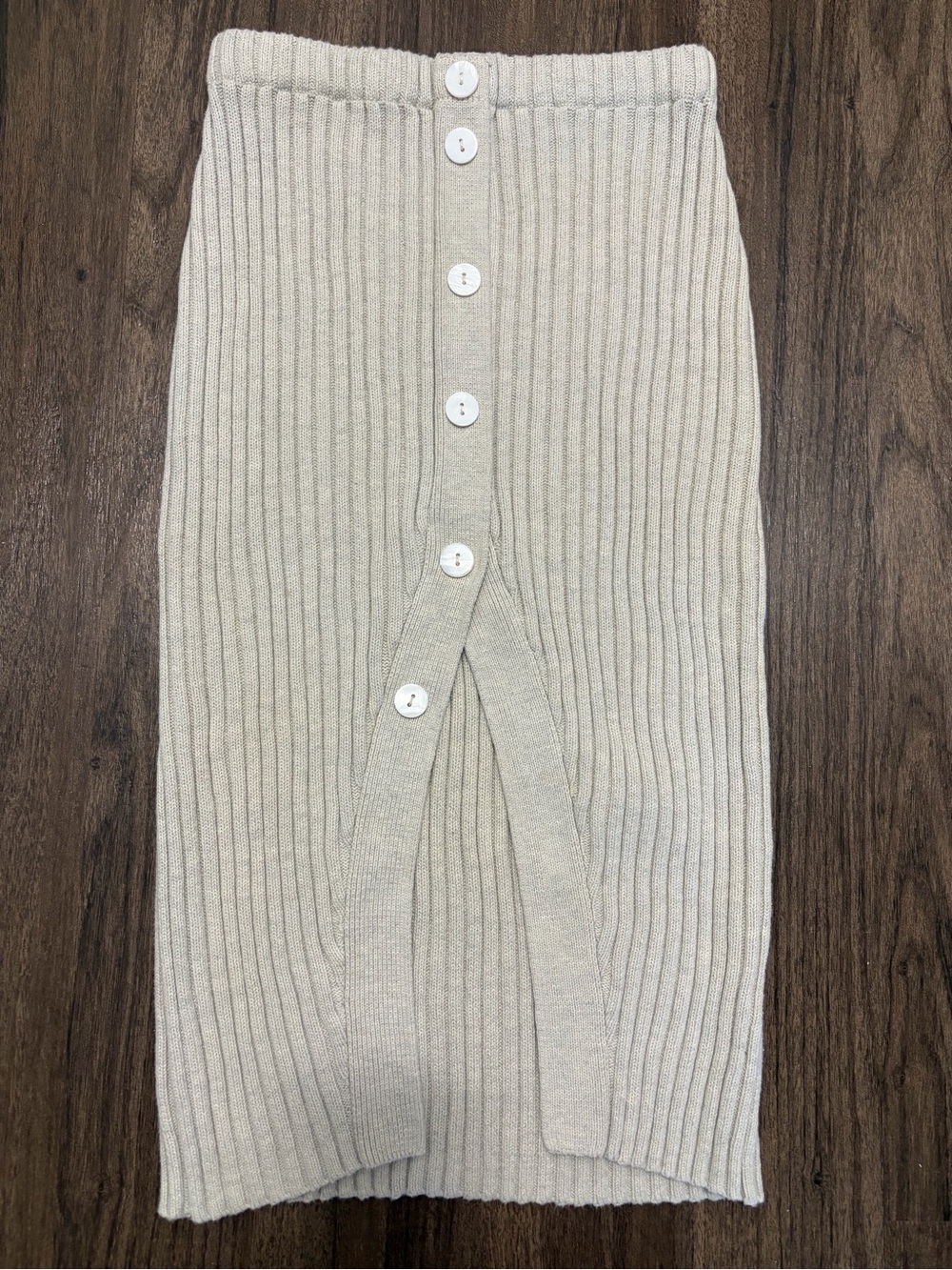 MINKPINK Cream Ribbed Button-Front Midi Skirt